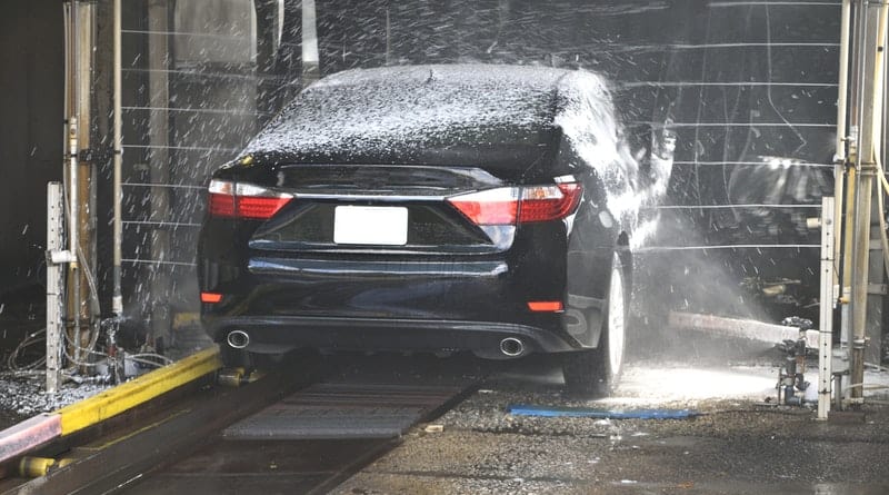 Dos and Don’ts for a Good At-Home Car Wash