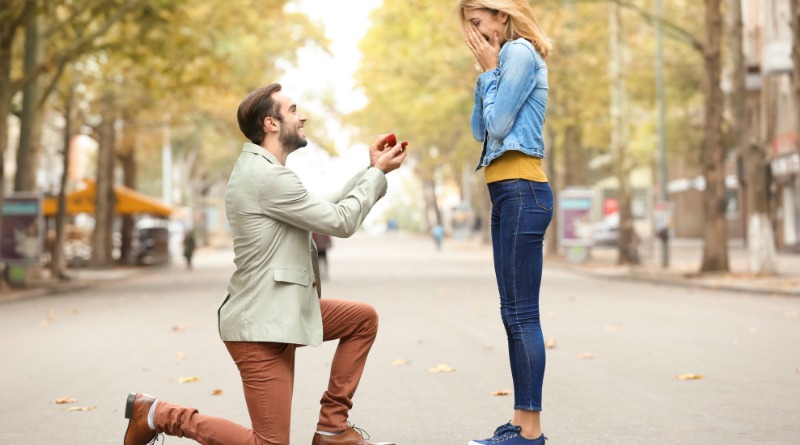 5 Great Proposal Ideas for Non-Cheesy Couples