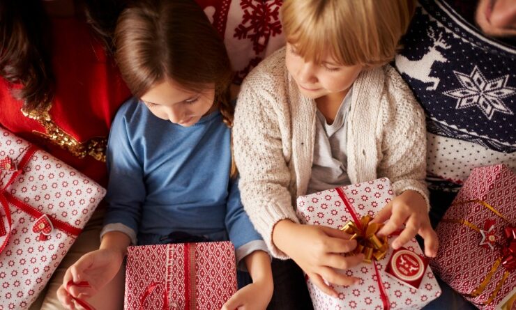 10 Game Gift Ideas for the Family Holidays