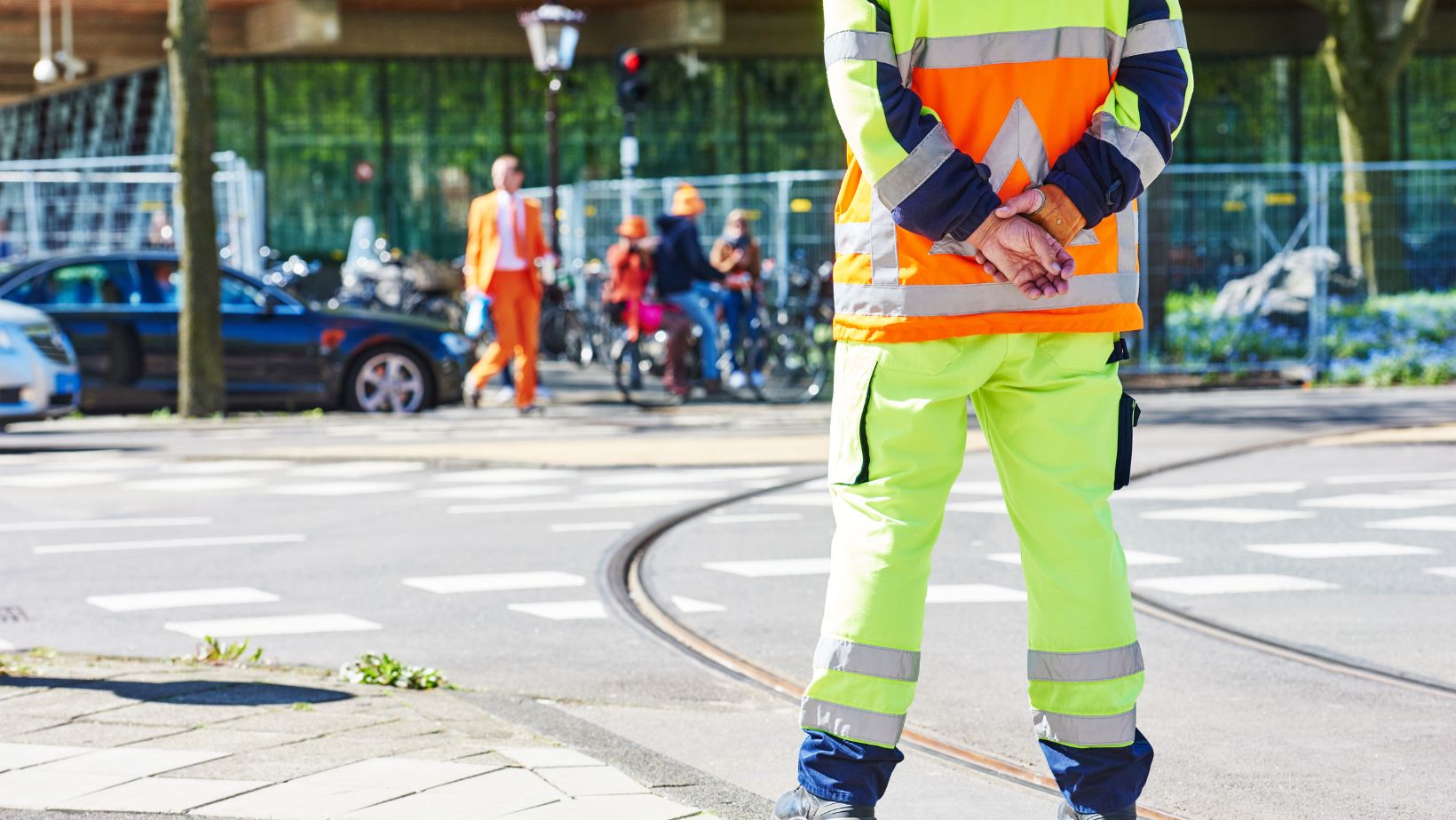 4 Outdoor Jobs That Pay Well Without a College Degree and How to Get Them