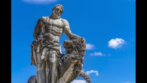 siapa nama perempuan yang membuat hercules jatuh cinta