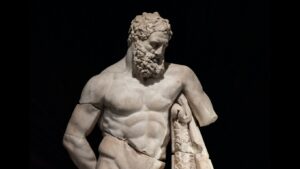 siapa nama perempuan yang membuat hercules jatuh cinta