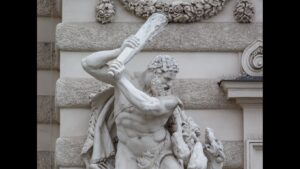 siapa nama perempuan yang membuat hercules jatuh cinta
