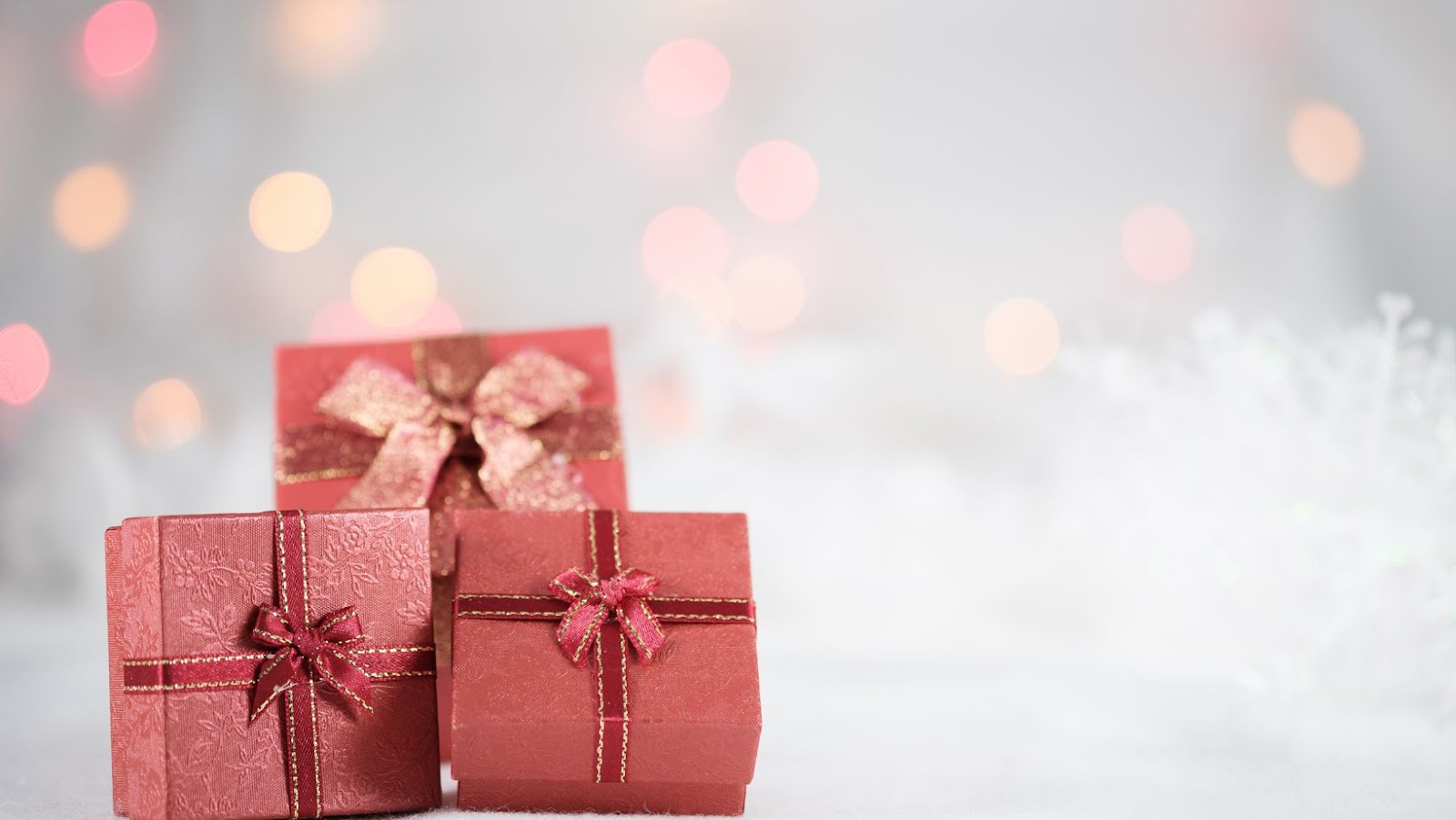 8 personalized gift options to celebrate and appreciate your employees