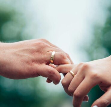 wedding rings, engagement rings, wedding band importance, custom wedding rings, gold wedding rings, diamond wedding rings, wedding ring symbolism, unique wedding bands, wedding rings significance, wedding ring shopping